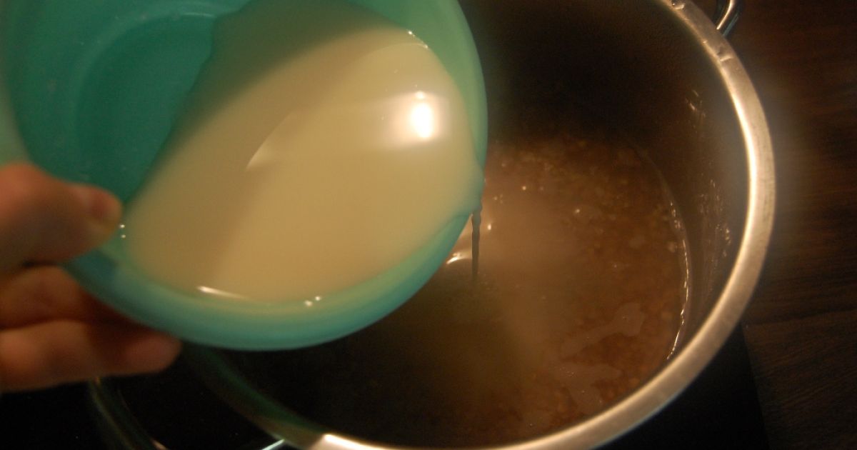 Makovo-karobová pohánková kaša zo sójového mlieka ...