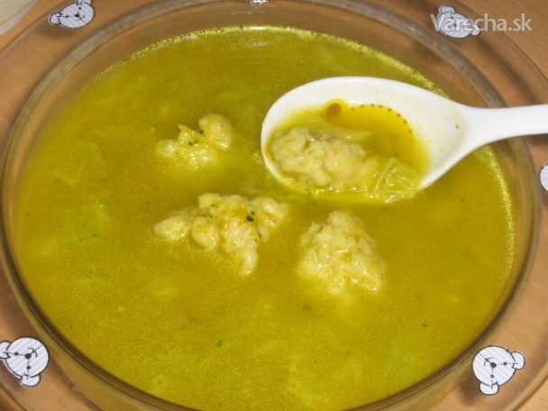 Cuketovo-kelová polievka s haluškami z ovsených vločiek recept ...