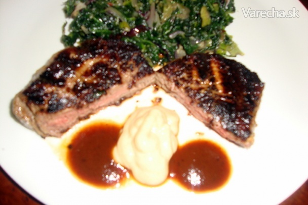 Hovädzí steak s arugulla a radicchio šalátom (fotorecept) recept ...