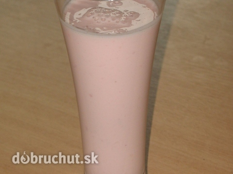 Malinovo jogurtový milkshake