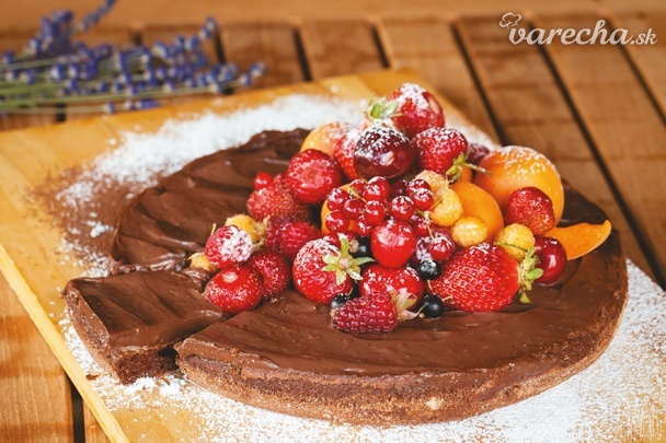 Čokoládová torta s letným ovocím recept