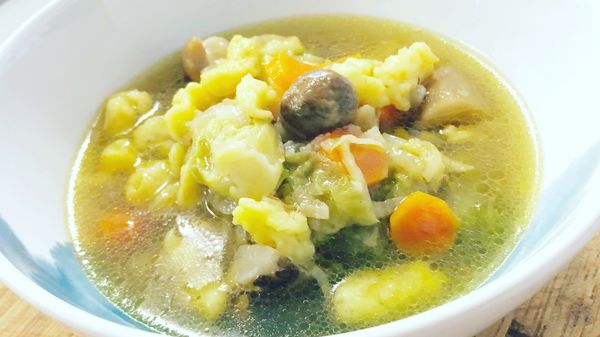 VIDEORECEPT: Zeleninová polievka s vajíčkovými haluškami ...