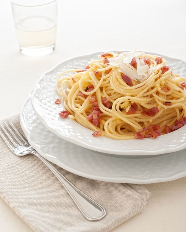 Spaghetti alla carbonara banícke špagety