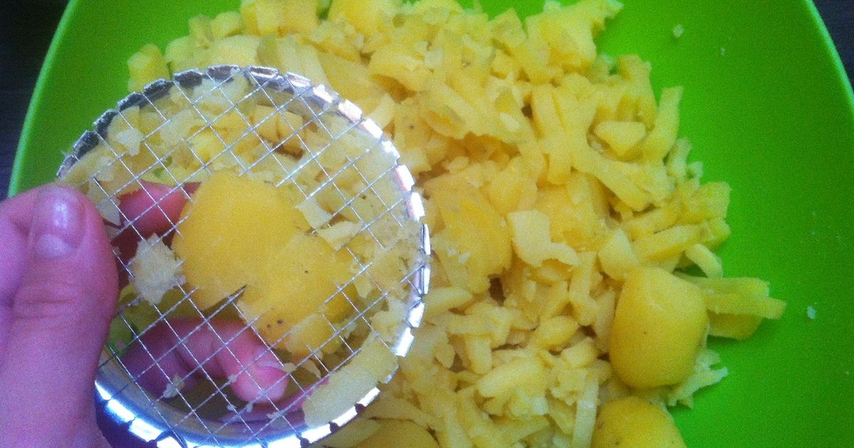 FOTORECEPT: Východniarsky zemiakový šalát, fotogaléria 3 / 11.