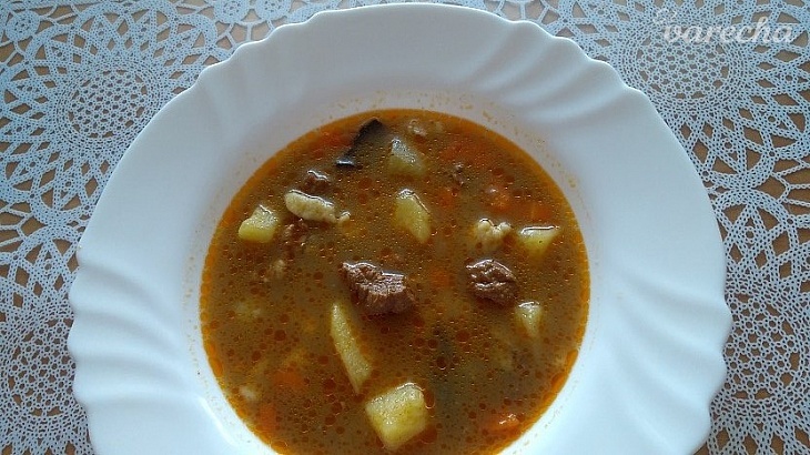 Sýta gulášová polievka recept