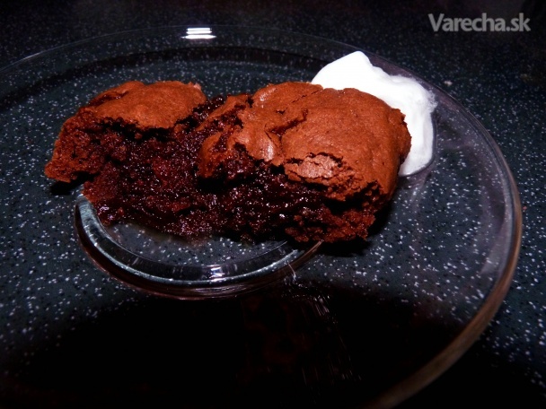 Jemný čokoládový koláč (Chocolate Mousse Cake) recept ...