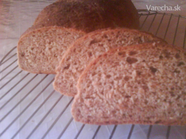 Gazdovský cibuľový chlebík (fotorecept) recept