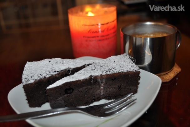 Šťavnatá čokoládová torta (fotorecept) recept