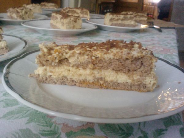 Fotorecept: Gaštanovo-karamelová torta