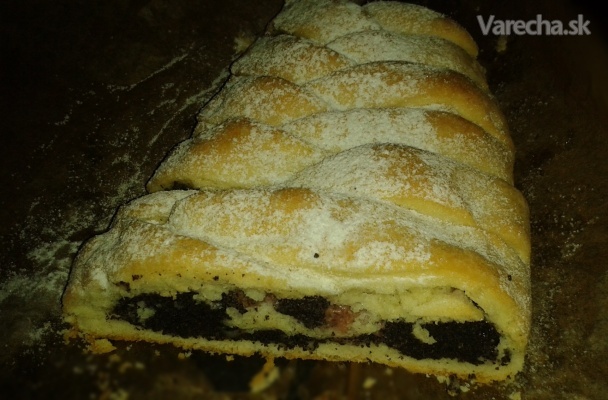 Pletený makový koláč s višňami (fotorecept) recept