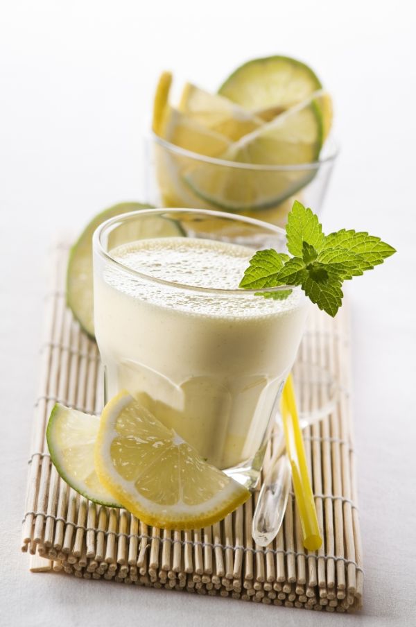 Mliečny citrónový koktail