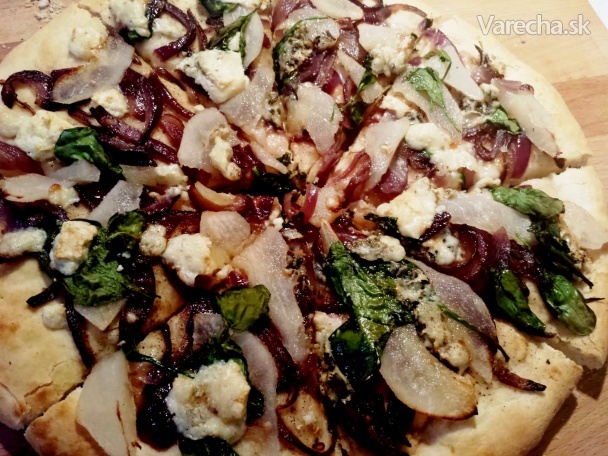 Hrušková pizza so syrom s modrou plesňou (fotorecept) recept ...