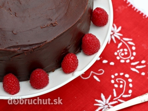 Lacná čokoládová torta