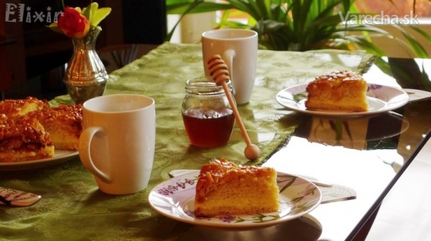 Mandľovo-medový koláč Bienenstich (fotorecept) recept