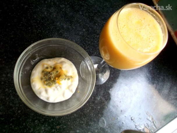 Pomarančový nápoj s passion fruit a kokosovým jogurtom recept ...