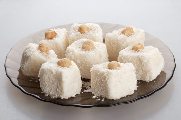 Luxusné kokosové ježe v bielej poleve