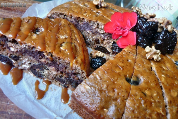 Špaldový koláč so sušenými slivkami (fotorecept) recept