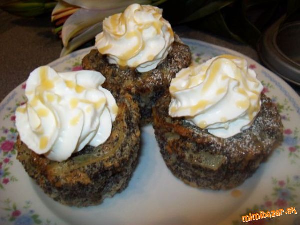 Makovo rezancove muffiny