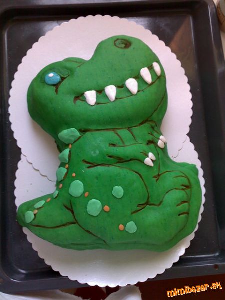 Dinosaurus môj druhý pokus o poťahovanú tortu