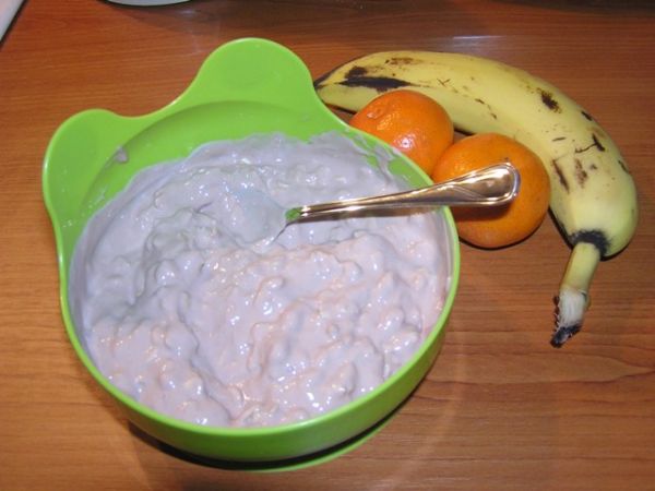 Jogurtíkové raňajky alebo ako nakŕmiť dieťa ovsenými vločkami ...