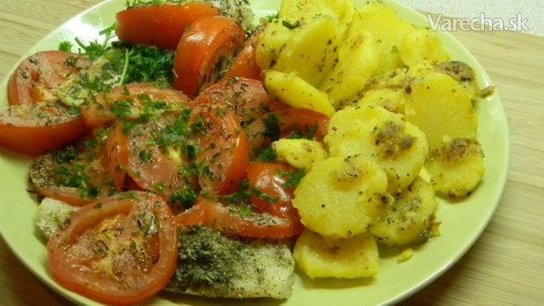 Pečená šťuka s paradajkami a restovanými zemiakmi recept ...