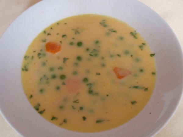 Mrkvovo-hrášková polievka