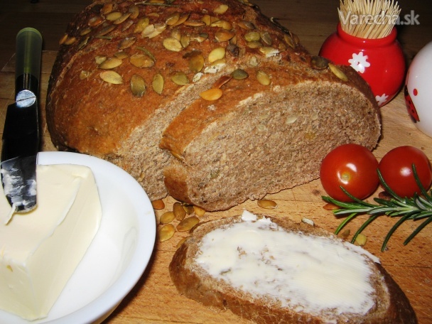 Domáci tekvicový celozrný chlieb recept
