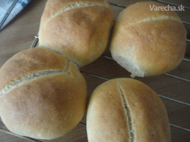 Klasické žemličky z chlebovej múky (fotorecept) recept