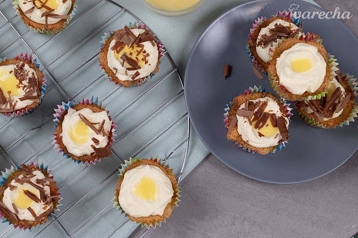 Cupcakes s vaječným likérom (videorecept) recept