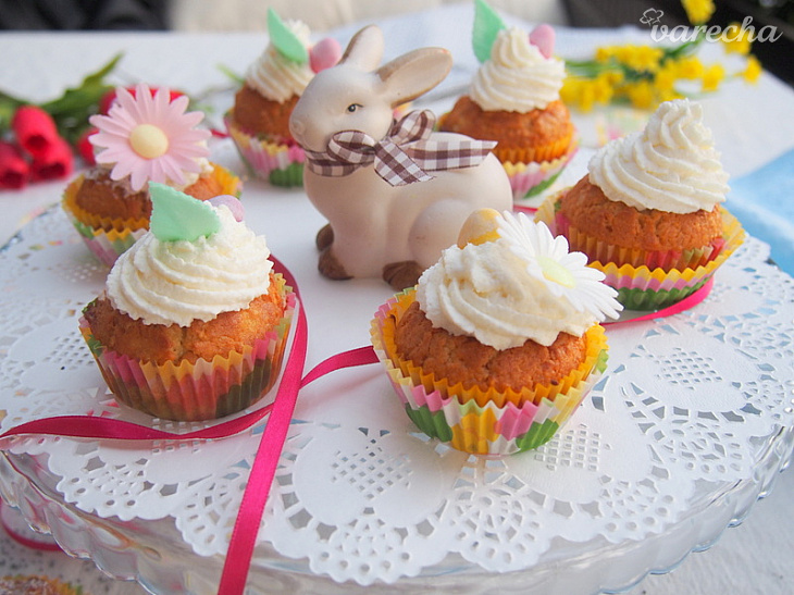 Veľkonočné bezlepkové cupcakes s banánom a bielou čokoládou ...