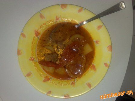 Gulášová polievka