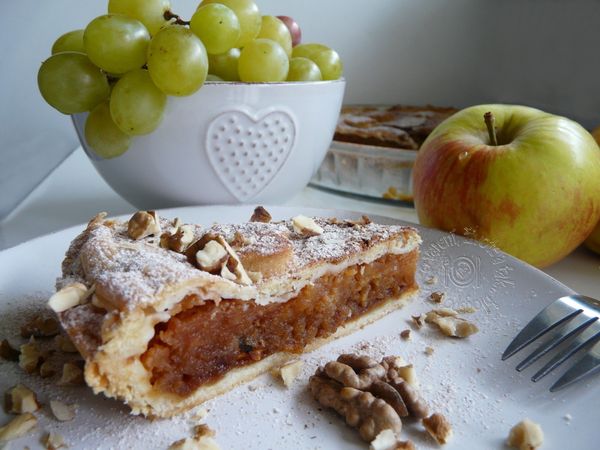 Jablkový koláč s karamelom a orechmi, FOTORECEPT