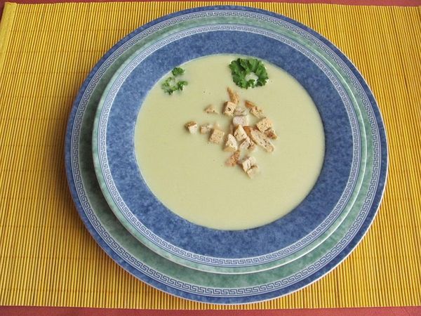 FOTORECEPT: Pórová polievka so zemiakmi