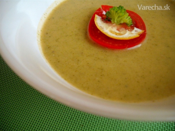 Krémová polievka z brokolice a rajčín (fotorecept) recept