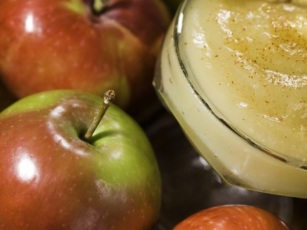 Jablkový kompót s vanilkovým pudingom