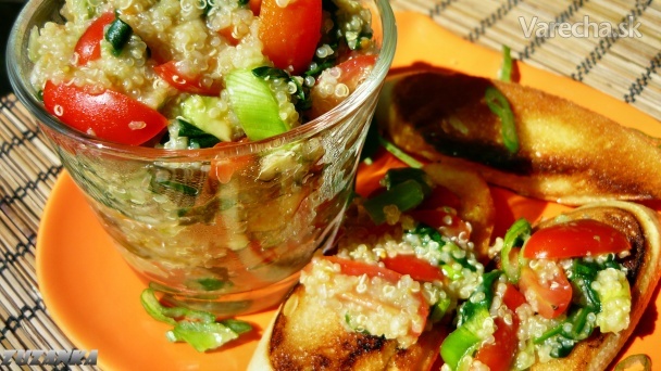 Quinoa s avokádom špenátom a paradajkami (fotorecept) recept ...
