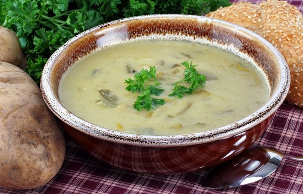 Pórová polievka so zemiakovou kašou