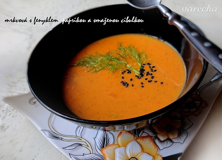 Polévka z mrkve, fenyklu a pečené papriky recept