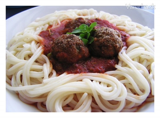 Špagety s mäsovými guľkami v rajčinovej omáčke (fotorecept ...