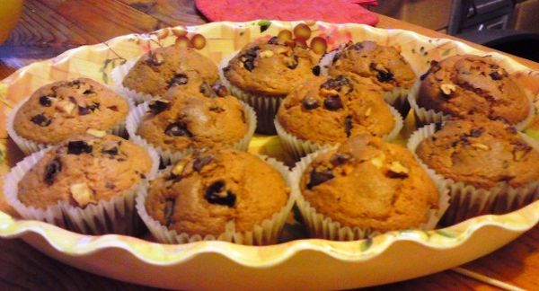 Silvestrovské pečivo: Vláčne muffiny s kúskami čokolády ...