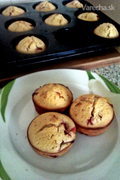 Špaldové jahodové muffinky