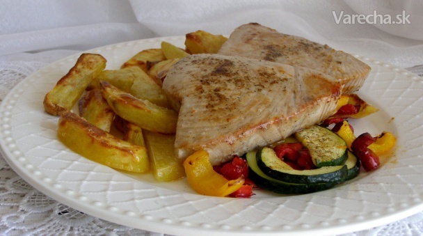 Tuňák s grilovanou zeleninou a pečené brambory recept