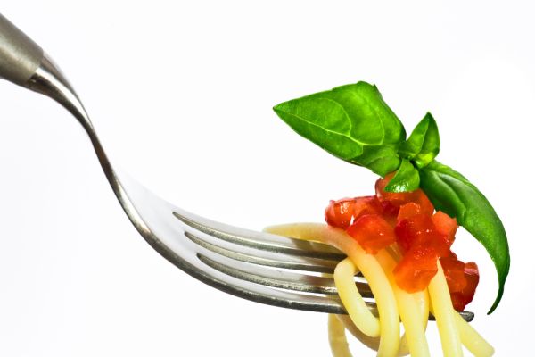 Špagety s paradajkovým pestom