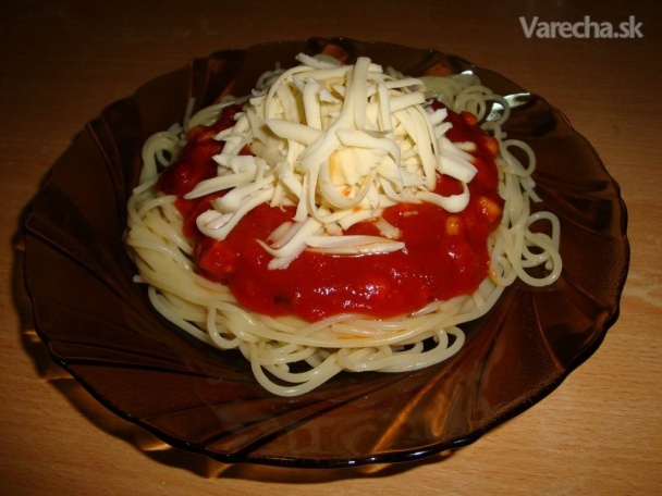 Špagety s pikantnou omáčkou (fotorecept) recept