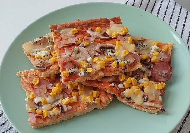 Pizza z ovsených vločiek a tvarohu recept