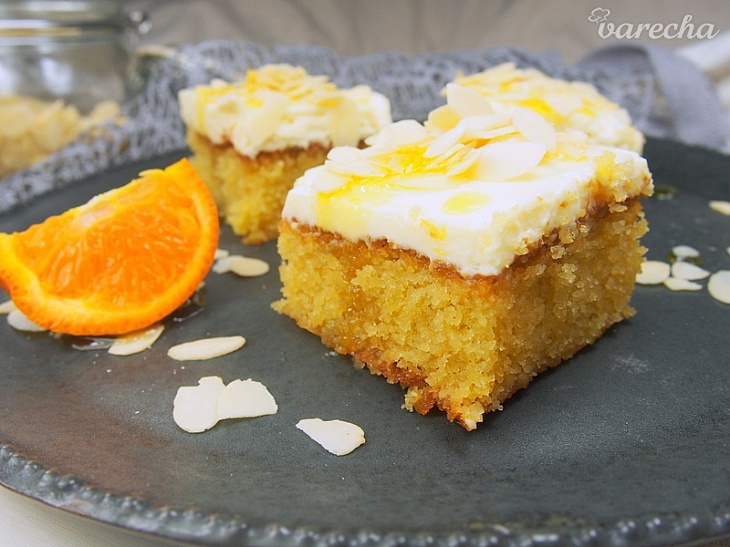 Bezlepkový koláč s mandľami a pomarančom recept