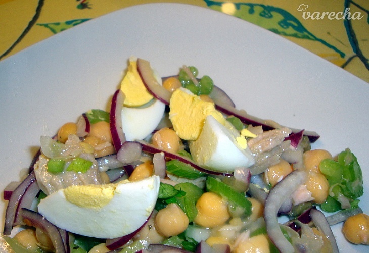 Cícerový šalát so zelenými olivami a s tuniakom (fotorecept) recept ...