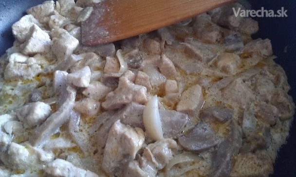 Kuracie prsia na smotane a zemiaková placka recept