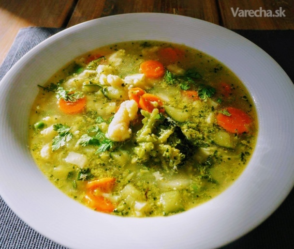 Hustá zeleninová polievka s krupicovými haluškami (fotorecept ...