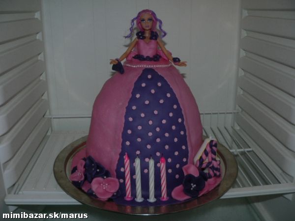 Moja prva Barbie torta.
